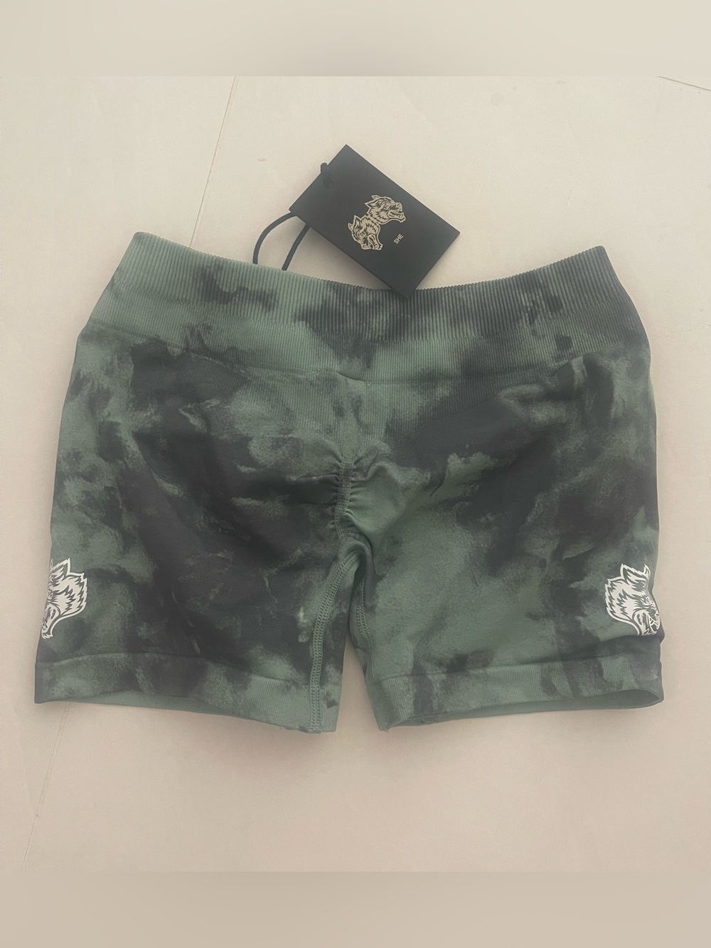 NWT Darc Sport Tiger Women’s Green Tie-Dye Active Shorts